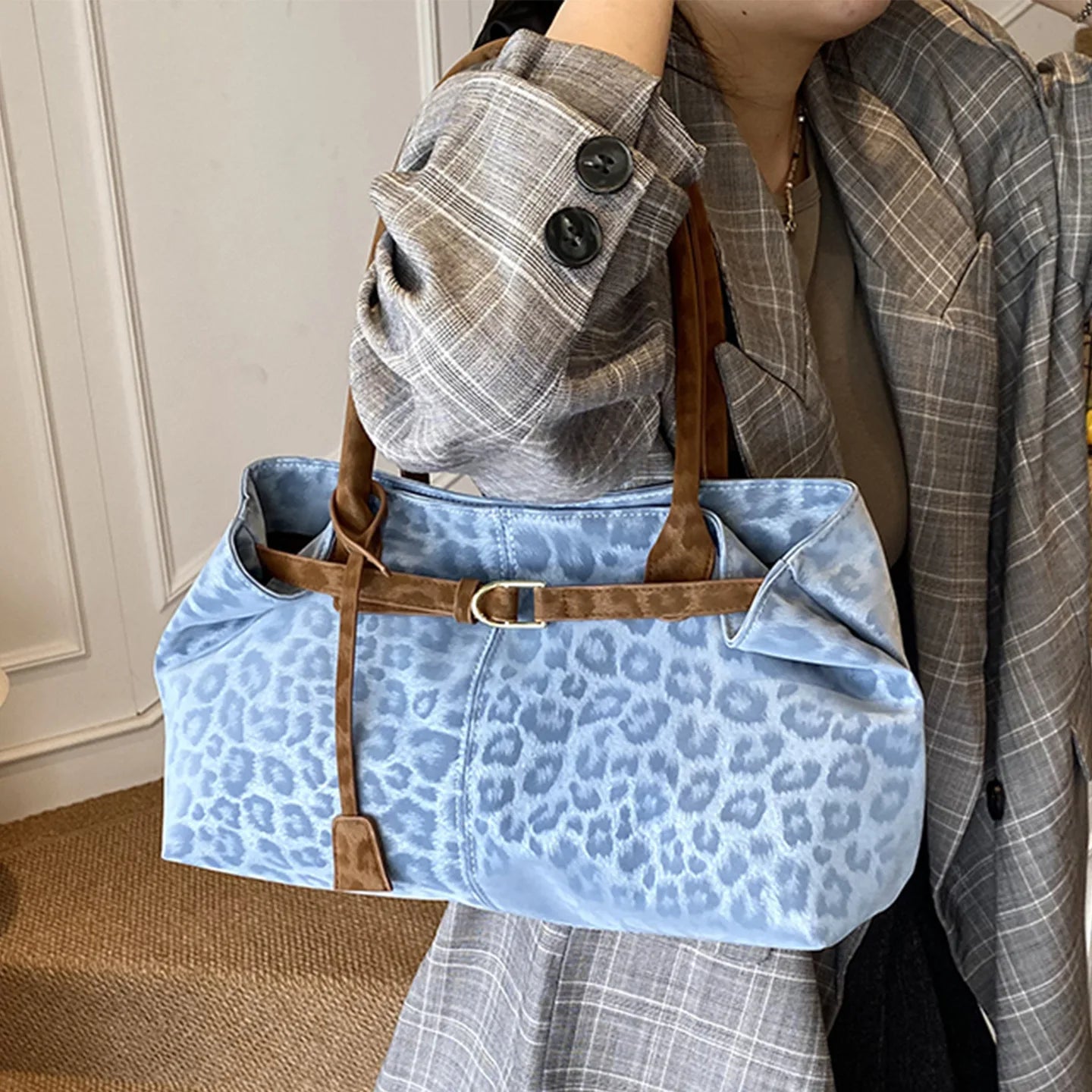 Large Capacity Leopard Print Women'S Tote Bag Commuter Casual Single Shoulder Bag Korean Style PU Material Magnetic Buckle Op...